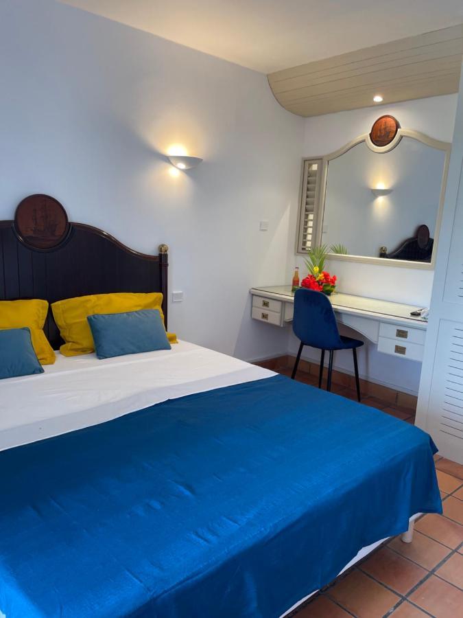 Appartement Vue Mer A 2 Minutes A Pied Des Plages Tartane ラ・トリニテ エクステリア 写真